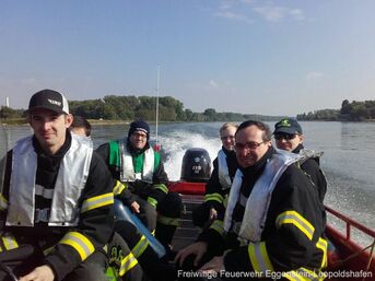 Mit Mannschaft an Bord