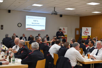 Blick in die Abteilungsversammlung 