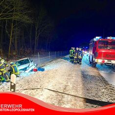 Überlandhilfe Malsch und PKW Brand B 36 