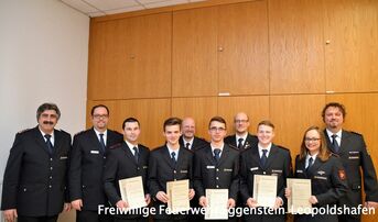 Übergabe der Lehrgangsbescheinigungen