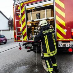 „Einsatzalarm B Gesamtwehr Eggenstein-Leopoldshafen – Rauch aus Wohnung“