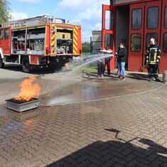 Schulklassenbesuch bei der Feuerwehr 