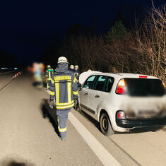 Gemeldeter PKW Brand auf der Bundesstraße 36 
