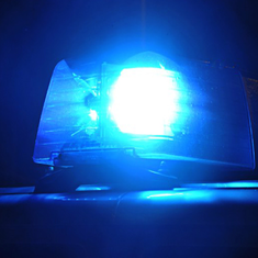 Personenrettung mit Drehleiter sowie Person in Wohnung