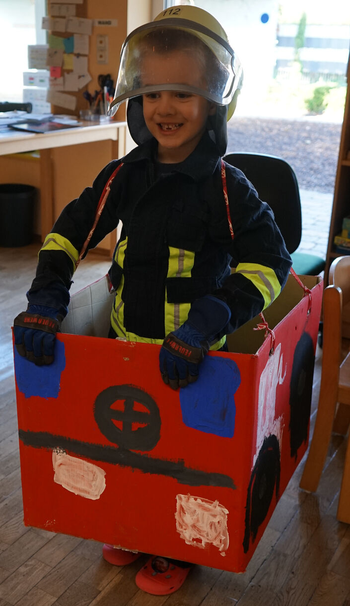 Die Feuerwehr im Regenbogenexpress