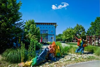 "Nessie" im Kindergarten Märchenwald von Benno Treiber erschaffen