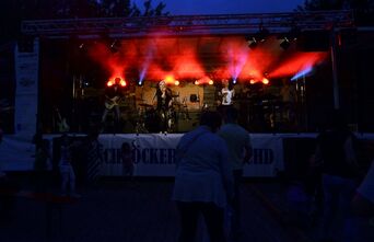 Schröcker Dorffeschd, abends fette Party, Foto von Ralf Schreck