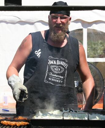 frisch vom Grill beim Straßenfest 