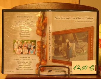 Der Film ist für 12 € beim Ehepaar Martin zu erwerben. Telefon 0721 70 54 71. Vorübergehend bekommt man ihn auch bei der Buchhandlung Krissel im Donauring im Blauen Haus.