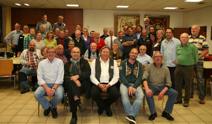 Die anwesenden Vereinsvertreter beschlossen einstimmig die Fusion der beiden Ortskartelle Eggenstein und Leopoldshafen am 12.11.2014 im Feuerwehrgerätehaus.