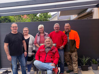 Vorstandschaft 2021 Faschings-Club Alde Bumbl e.V.; v.l.n.r.: Domenico Bolognino, Sarah Bolognino, Silvia Mühlberg, Alexander Melter, Alois Schuhmacher, Axel Platzer