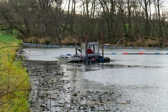 Entschlammungsarbeiten am Niederauwasser
