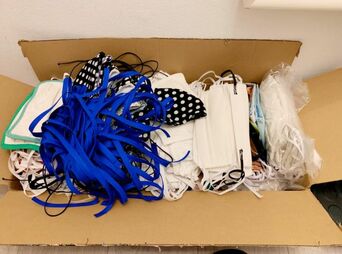 Foto vom 1.4.2020 von Laetitia Nees: "Der 2. Karton mit über 100 Stoffmasken für die Lebenshilfe Karlsruhe." 