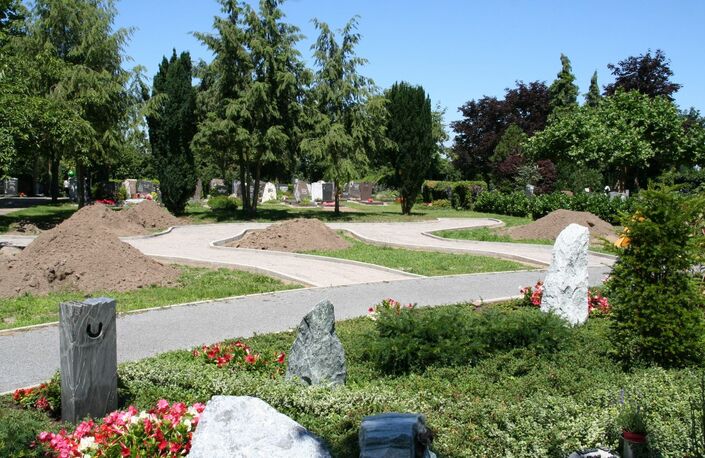 Friedhof Eggenstein, Erweiterung des gärtnergepflegten Grabfeldes, Juni 2018
