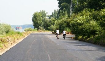 Fahrstraße am Rhein 