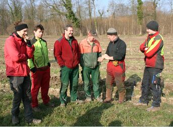 Das sind die Fachleute, die in Absprache mit Förster Booms unseren Wald hegen und pflegen.