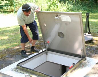 Brunneneinstieg beim Wasserwerk Sportplatzweg
