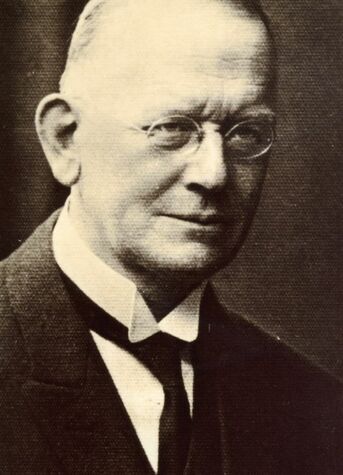 Dr.-Esser-Brunnen Ehrenbürger 1928