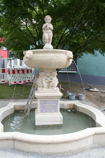 Dr.-Esser-Brunnen - mittlerweile fertig und sehr schön anzusehen.