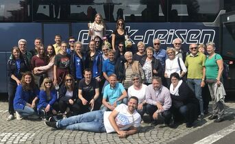 Reisegruppenfoto in Höflein