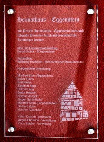 Ehrentafel mit den Namen derer, die sich durch außergewöhnlichen Einsatz eingebracht haben.